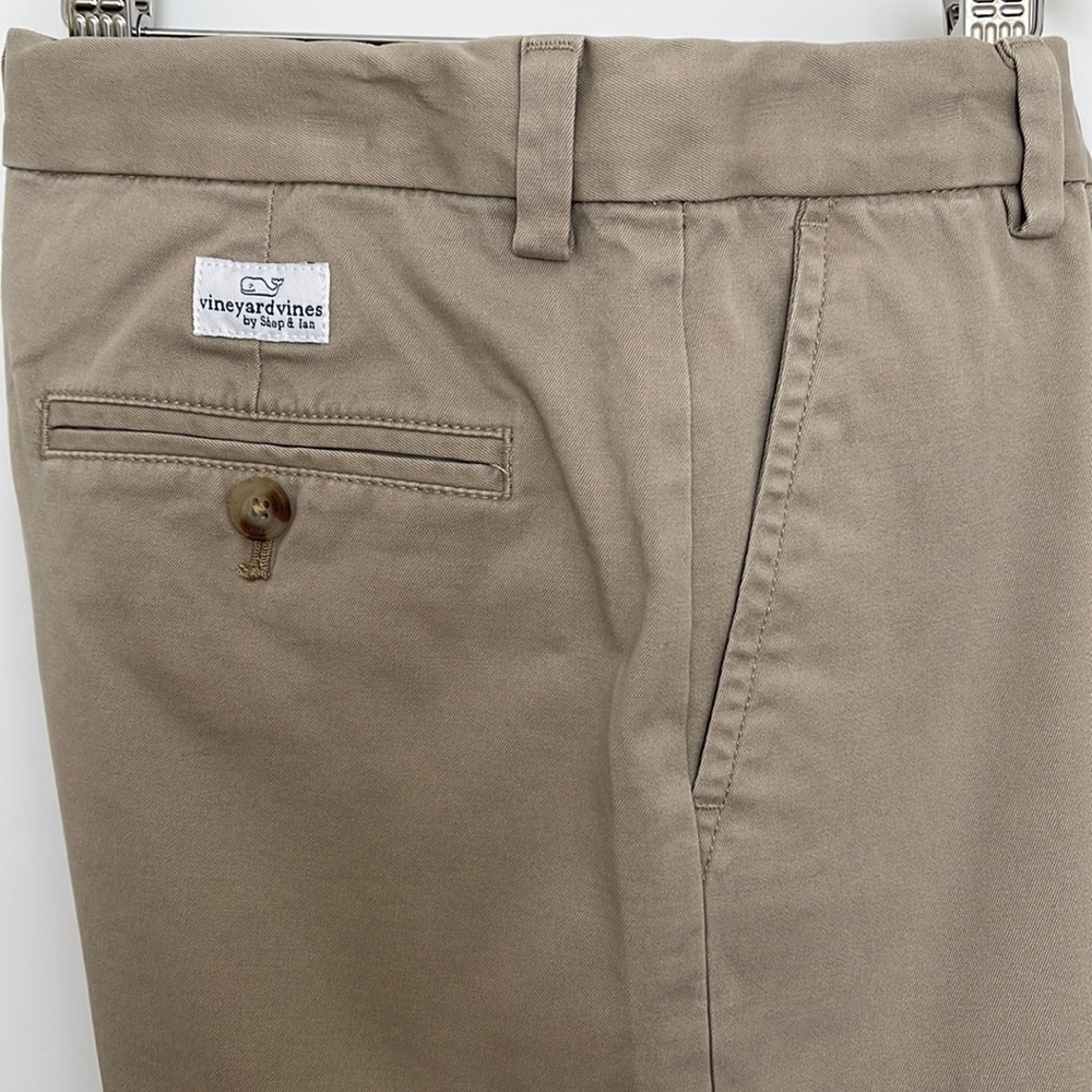 VINEYARD VINES Khaki Shorts - Picture 3 of 7